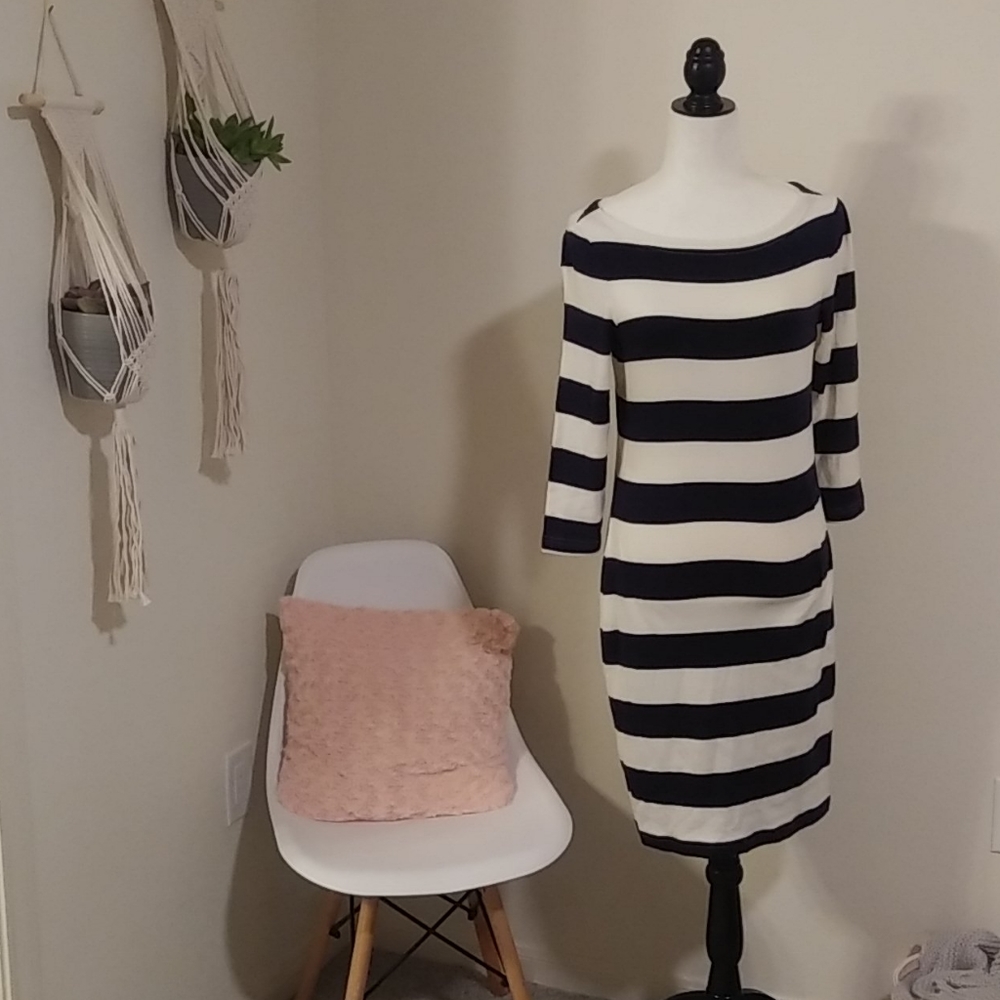 Gap black and white dress Size Small
